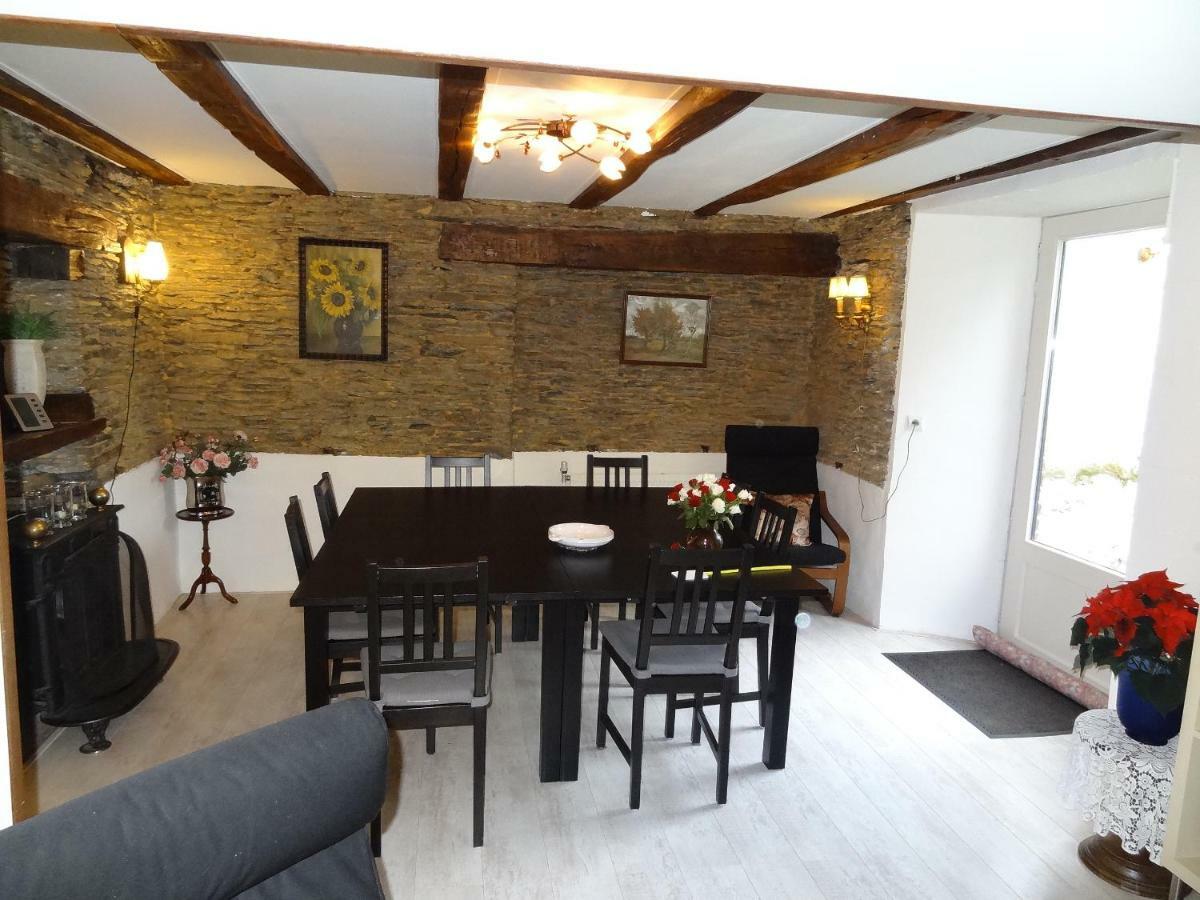 La Fermette Blanche Bed and Breakfast Nadrin Εξωτερικό φωτογραφία