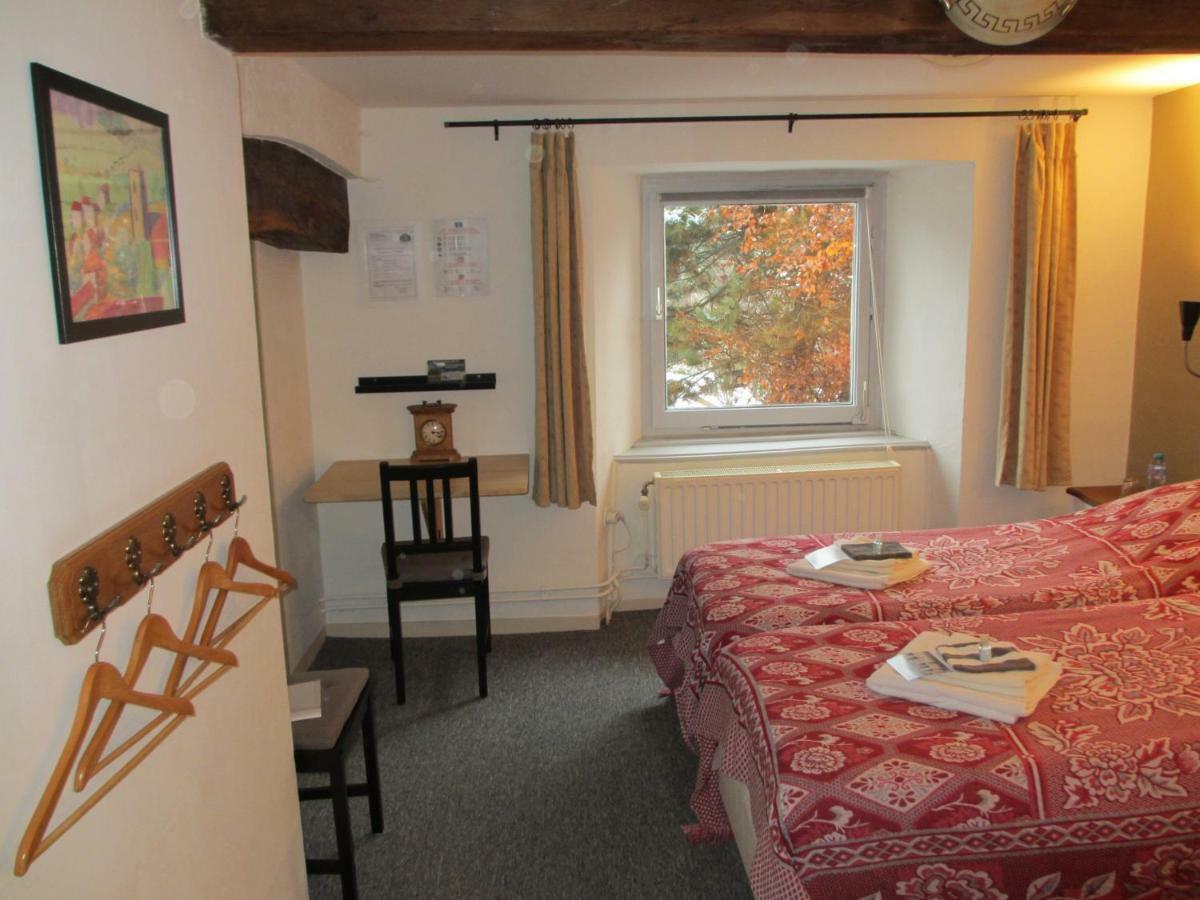 La Fermette Blanche Bed and Breakfast Nadrin Εξωτερικό φωτογραφία